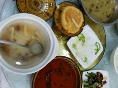 -乡土特色.冷锅鱼.牦牛肉汤锅