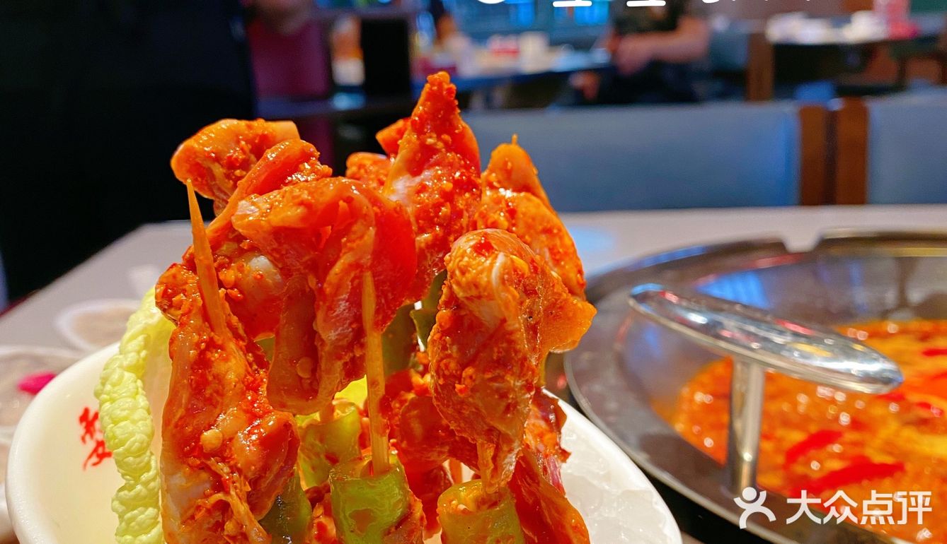 主打鲜货的火锅，菜品真的蛮新鲜