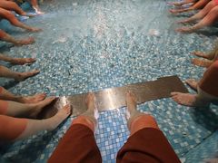 -涨巢·潮玩水疗局