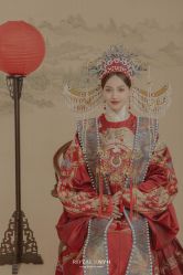 点击看大图 -挪娅婚纱摄影皇家会所