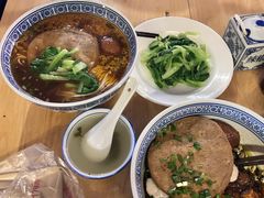 -沪西老弄堂面馆(定西路店)