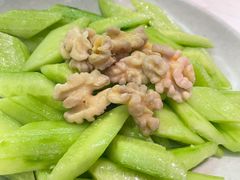 胡椒油青瓜桃仁-椒爱水煮鱼川菜(CBD万达店)