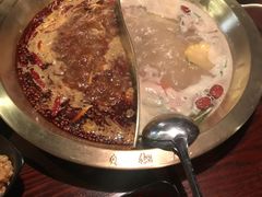 -重庆爽翻天老火锅(临平万达广场店)