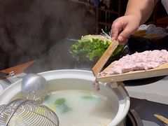 -四点金粥底火锅(沂州里店)