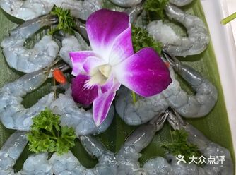 萌哒哒椰子鸡三亚湾旗舰店