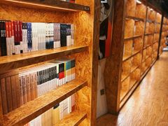 -新华里咖啡书吧(新华书店小寨店)