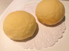 脆皮流沙包-皇朝会.经典传统粤菜(外滩店)