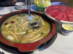 -牛得很·鲜牦牛肉烧烤·牛羊肉菌汤锅(康定店)