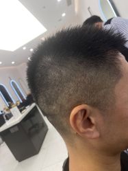 -侨治发型
