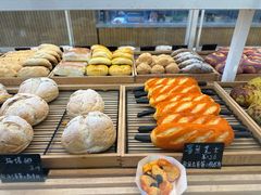 -焙丽拾光(麦凯乐直营店)