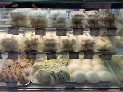 -白玉兰食品甜凤店(合生汇店)