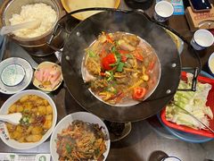 -富正毅三下锅·湘西韵味(天门山索道店)