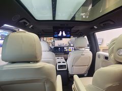 -理想汽车(世纪汇店)
