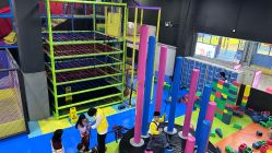 -蹦贝运动中心·蹦床·攀岩·闯关(龙岗店)