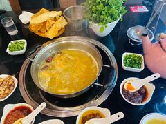 -丫丫汤膳打边炉(宏府408坊店)