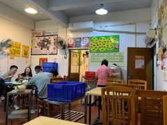 大堂-华哥新鲜猪精品美食