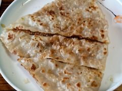 -溢心园香河肉饼总店