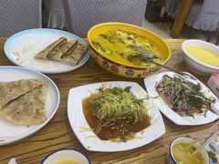 -溢心园香河肉饼总店