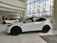 -TESLA 特斯拉(上海太古汇体验店)