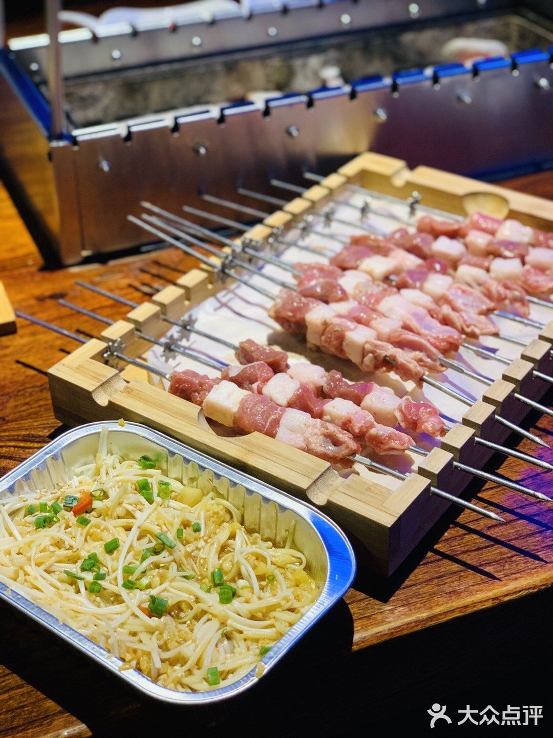 上菜速度快，食材也非常的新鲜