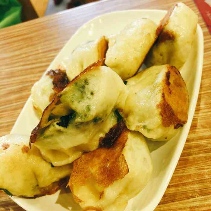 净香园便民早餐店61精品中餐-"2人,一两素煎包,3两锅贴2碗汤,吃的饱