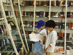 -钟书阁(松江泰晤士小镇店)