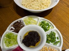 老北京炸酱面-尹三豆汁(前门旗舰店)