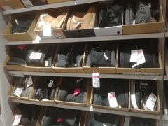 -唯品会(北京国瑞城店)