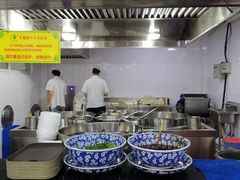 自助取餐区-东方宫中国兰州牛肉拉面(新起街店)