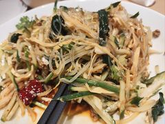 -关东小磨东北菜(上海长风大悦城店)