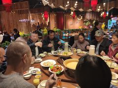 -老滇山寨•云南特色菜•地方菜•民族风情歌舞表演(金碧店)