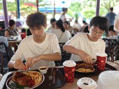 -皇室宴会厅(香港迪士尼乐园)