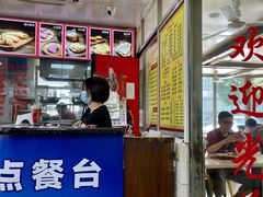 -华威达牛庄(黄埔大道西店)