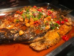 -鸣记脆皮烤鱼·海鲜烤鱼(三八广场店)