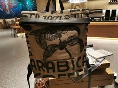 -星巴克臻选(上海合生汇1F店)