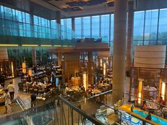 -松山湖凯悦酒店·Café自助餐厅·周末火舞秀表演