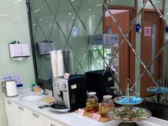 -茂菊口腔连锁(浦东南路店)