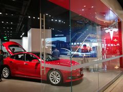 -TESLA 特斯拉(广州天环广场体验店)