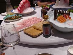 -泓炙颐凤鲜海鲜火锅料理(桐乡店)