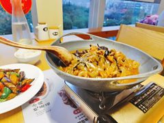 小鸡炖蘑菇-关东小磨东北菜(上海长风大悦城店)