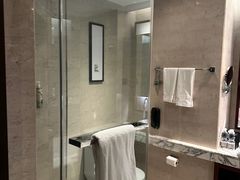 -上海龙之梦万丽酒店