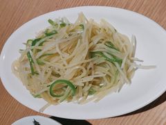 -渝信川菜 · 川味家常菜(财富购物中心店)