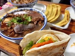 -叶新小吃店(来凤小区总店)