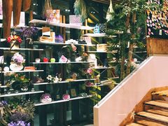 -新华里咖啡书吧(新华书店小寨店)