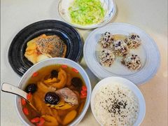 -乐禧母婴全自营月嫂(宝山店)