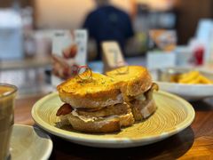 蜂蜜酱香鸡肉三明治-blend咖啡部落(卓悦中心店)