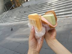 -詹爷爷乌节路街头冰淇淋