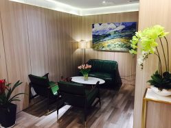 等待厅-CE·专业蛋白•羽毛接发·潮色烫染品牌店
