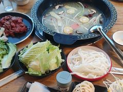 -小志家.鲜牦牛肉牛杂火锅野生菌汤锅