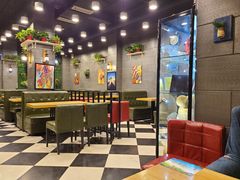 -愉肴麻辣香锅(中山路店)